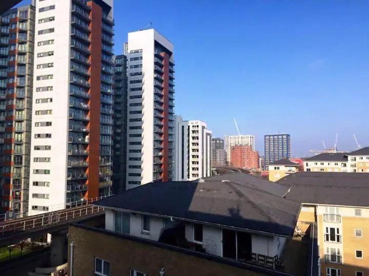 Room 1 Or 2 Ppl Near Excel, O2, Canary Wharf - Лондон Екстериор снимка