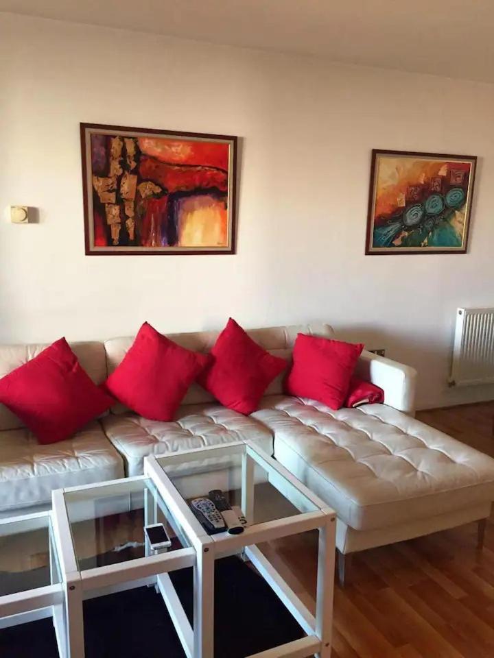 Room 1 Or 2 Ppl Near Excel, O2, Canary Wharf - Лондон Екстериор снимка